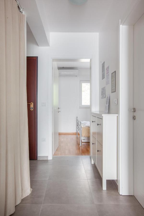 Apartment White